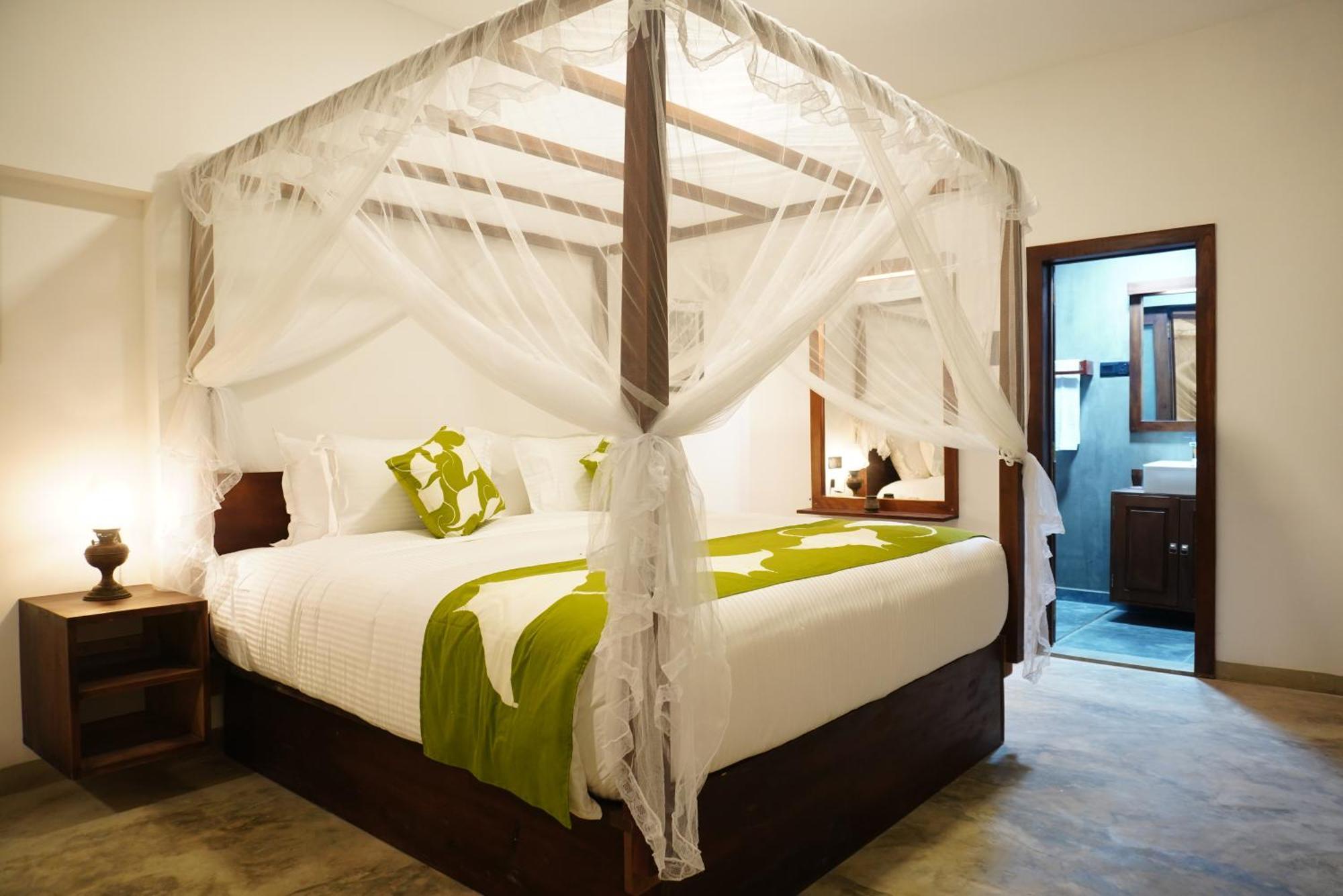 Manta Beach Resort & Ayurvedic Wellness Centre Bussa Dış mekan fotoğraf